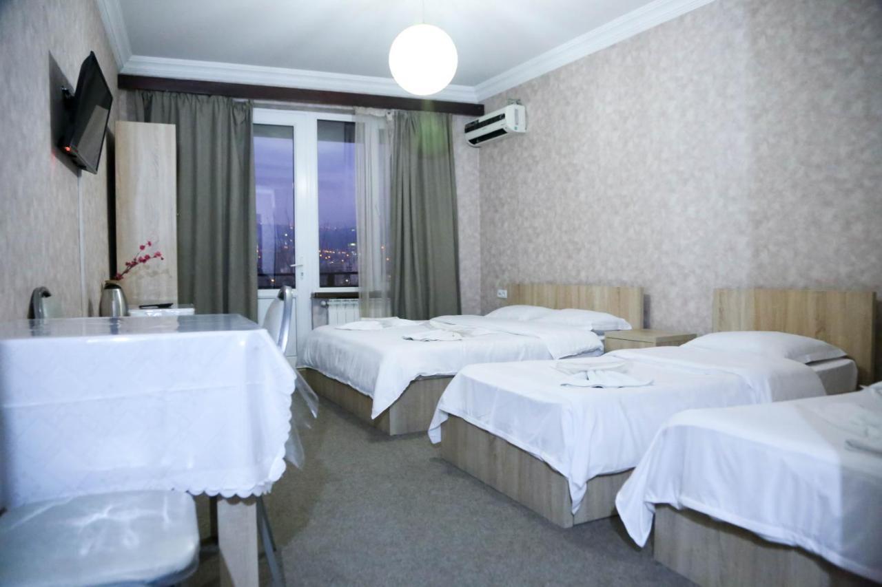 7 Star Bed & Breakfast Tbilisi ภายนอก รูปภาพ