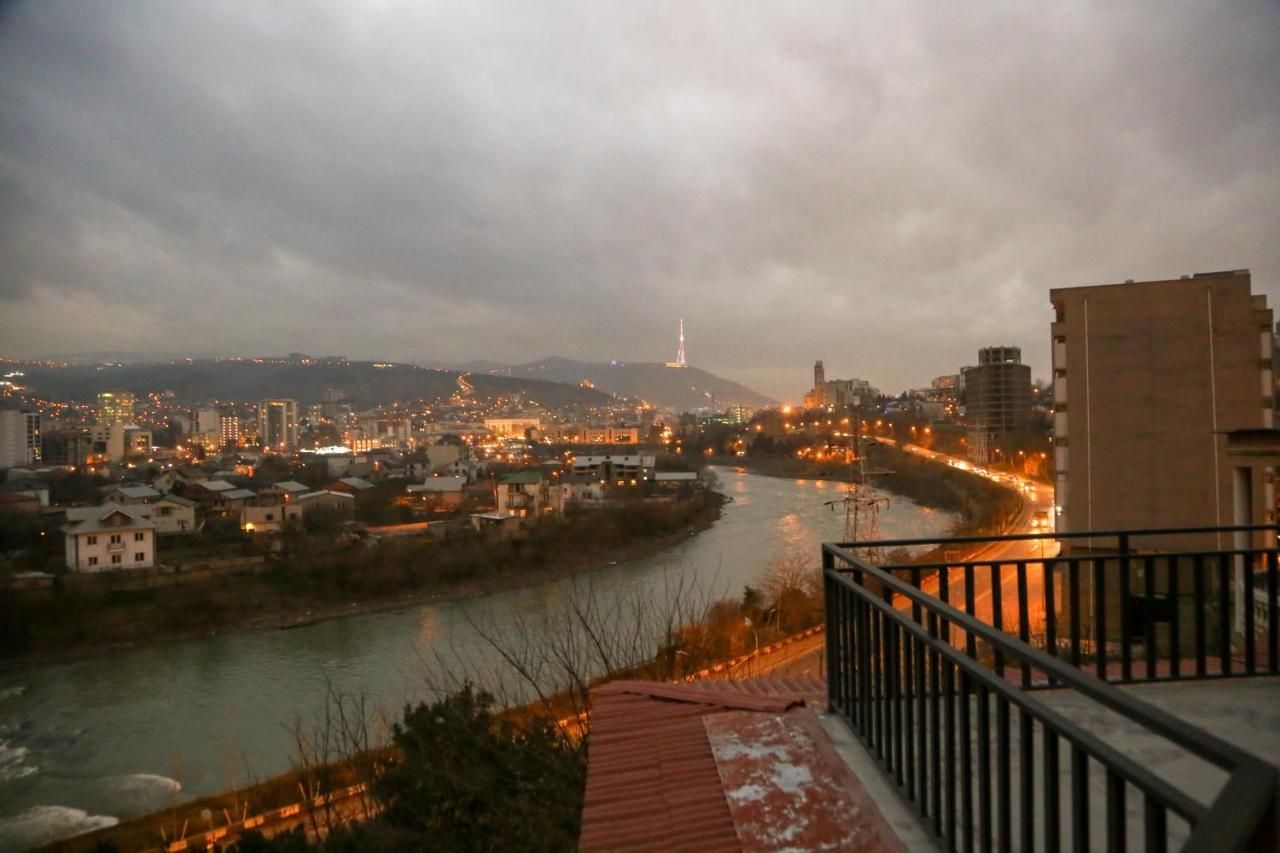 7 Star Bed & Breakfast Tbilisi ภายนอก รูปภาพ