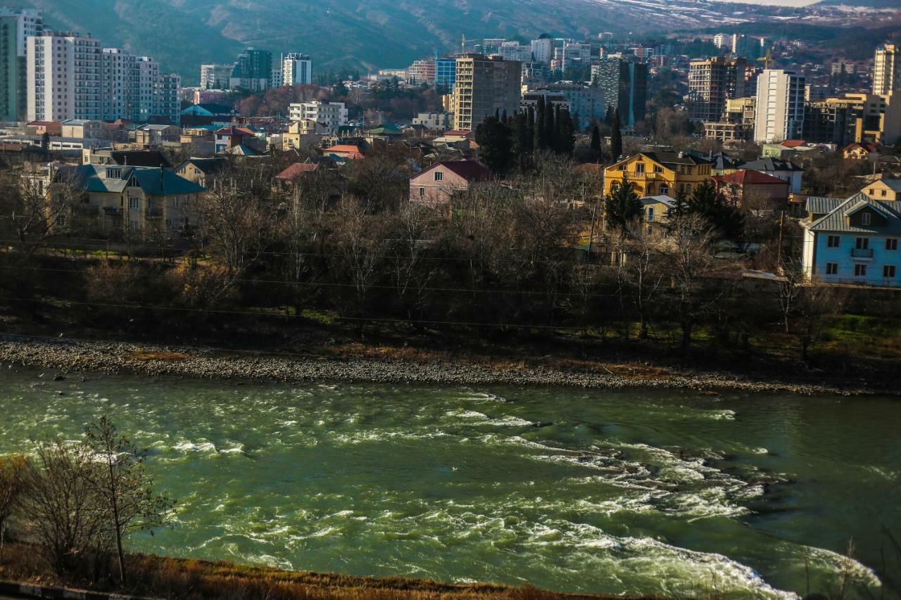 7 Star Bed & Breakfast Tbilisi ภายนอก รูปภาพ