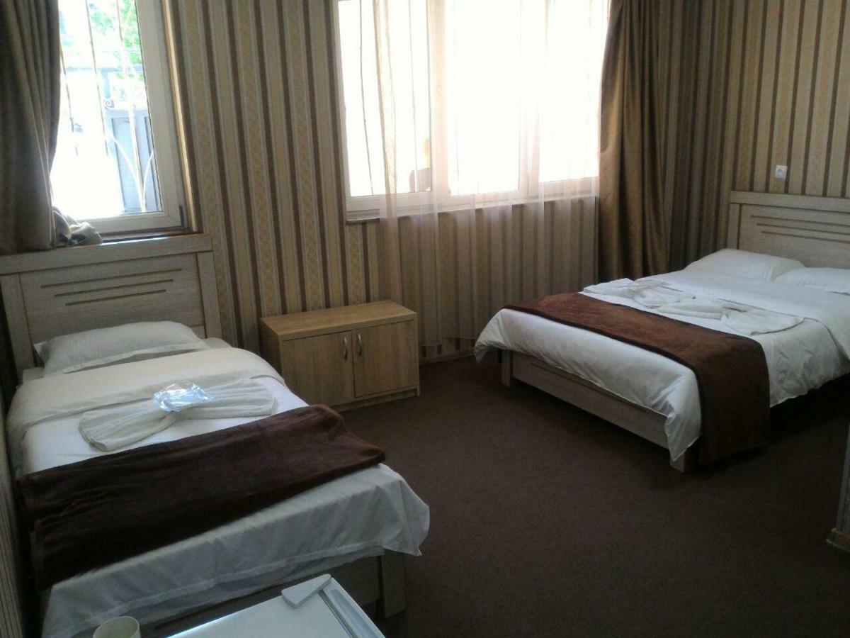 7 Star Bed & Breakfast Tbilisi ภายนอก รูปภาพ