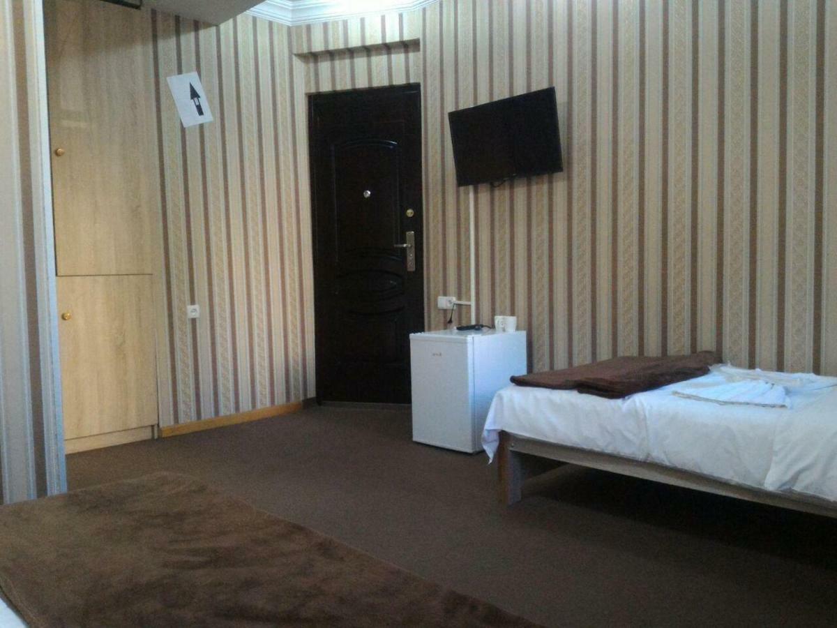 7 Star Bed & Breakfast Tbilisi ภายนอก รูปภาพ