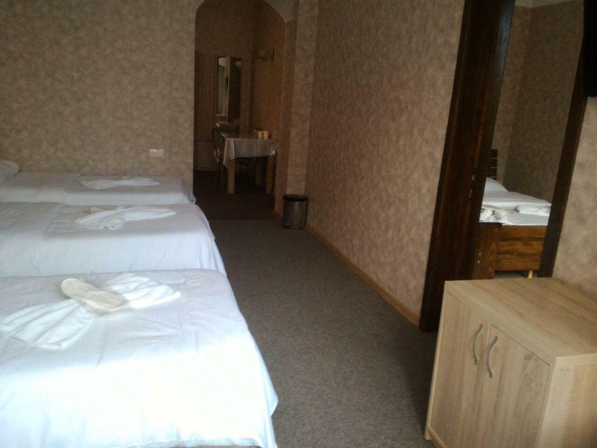 7 Star Bed & Breakfast Tbilisi ภายนอก รูปภาพ