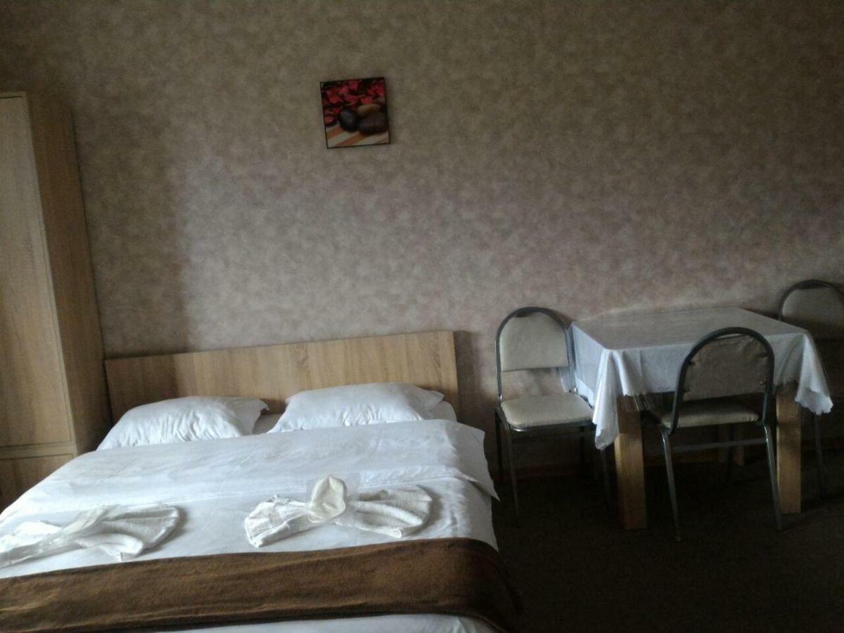 7 Star Bed & Breakfast Tbilisi ภายนอก รูปภาพ
