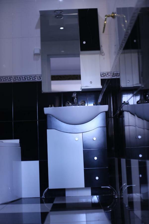 7 Star Bed & Breakfast Tbilisi ภายนอก รูปภาพ