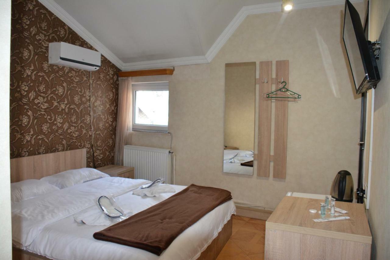 7 Star Bed & Breakfast Tbilisi ภายนอก รูปภาพ
