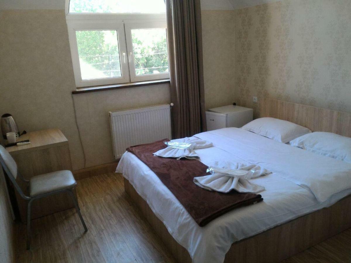 7 Star Bed & Breakfast Tbilisi ภายนอก รูปภาพ