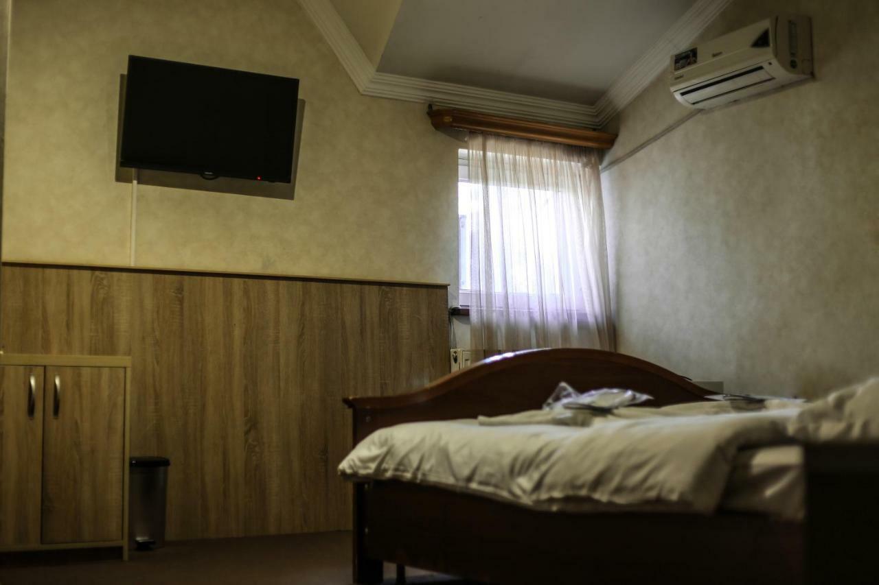 7 Star Bed & Breakfast Tbilisi ภายนอก รูปภาพ