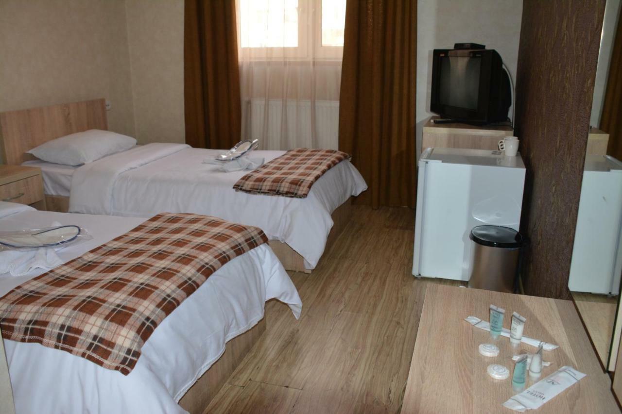 7 Star Bed & Breakfast Tbilisi ภายนอก รูปภาพ