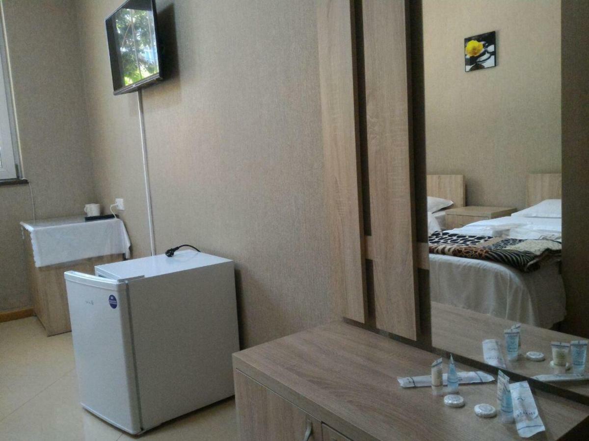 7 Star Bed & Breakfast Tbilisi ภายนอก รูปภาพ